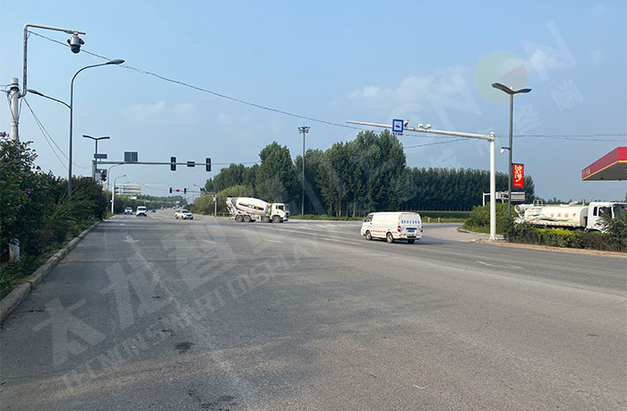 雄安新區道路的智慧燈桿+燈桿屏