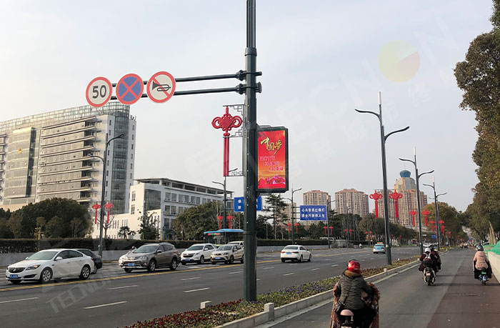 揚州高郵屏淮路智慧燈桿+燈桿屏